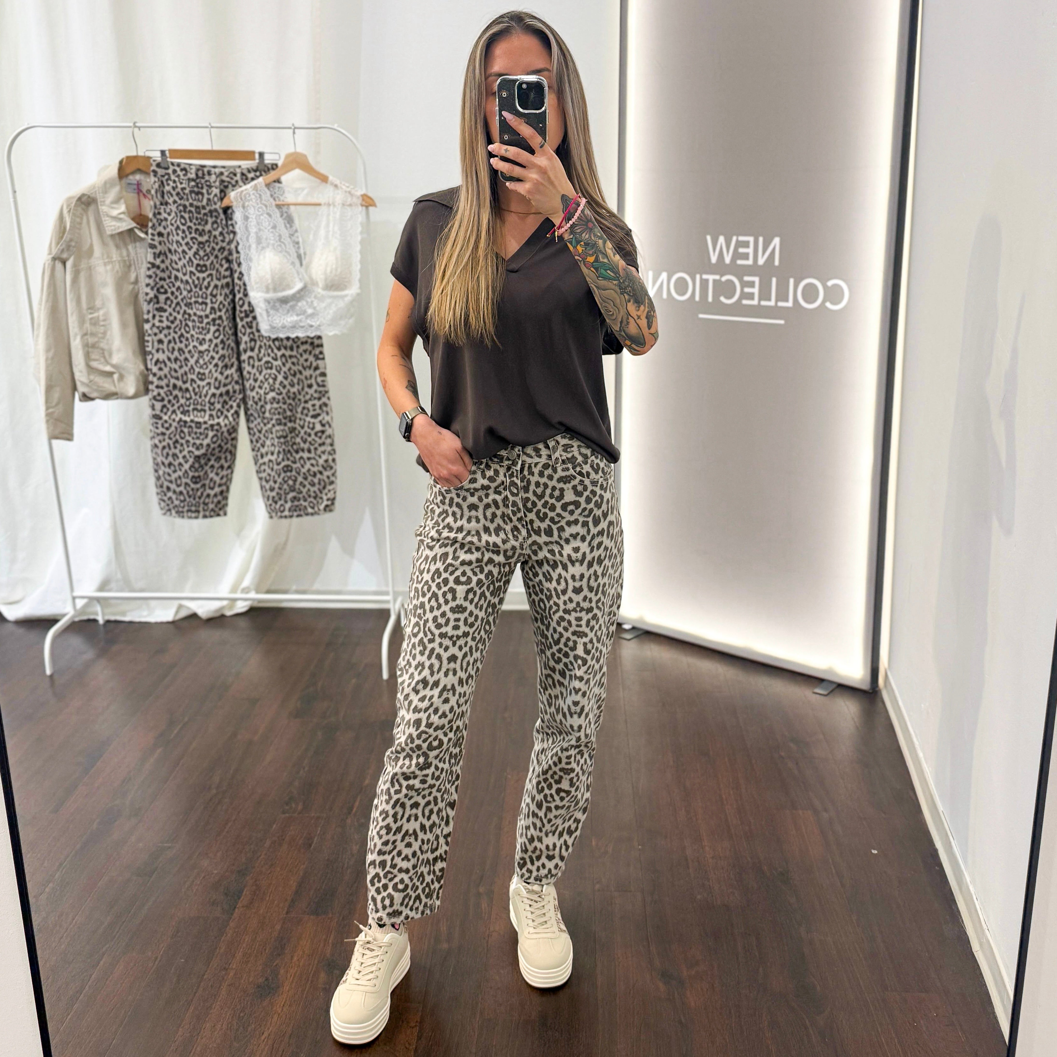 Leo Mom Jeans
