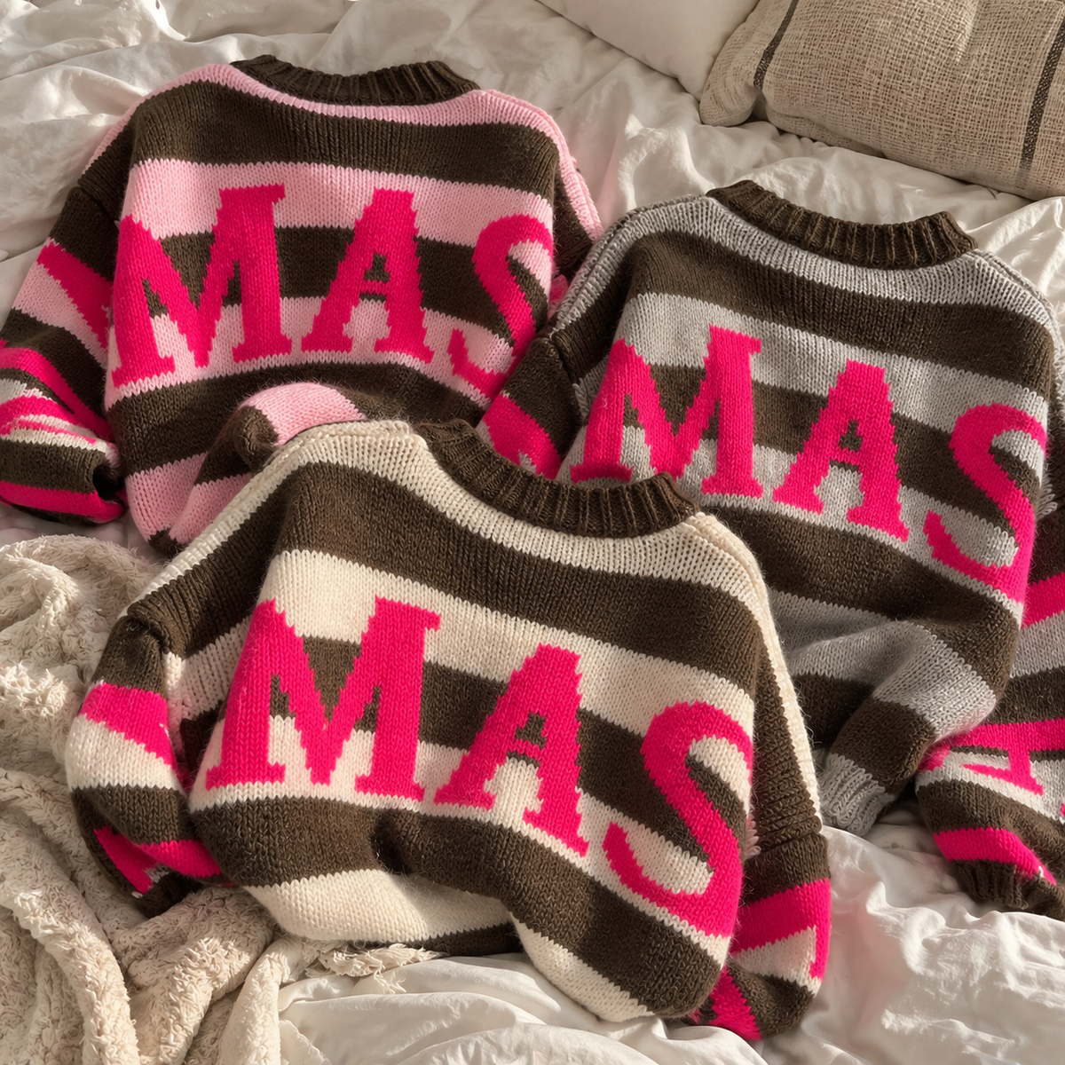 Namaste Gestreifter Oversize-Strickpullover