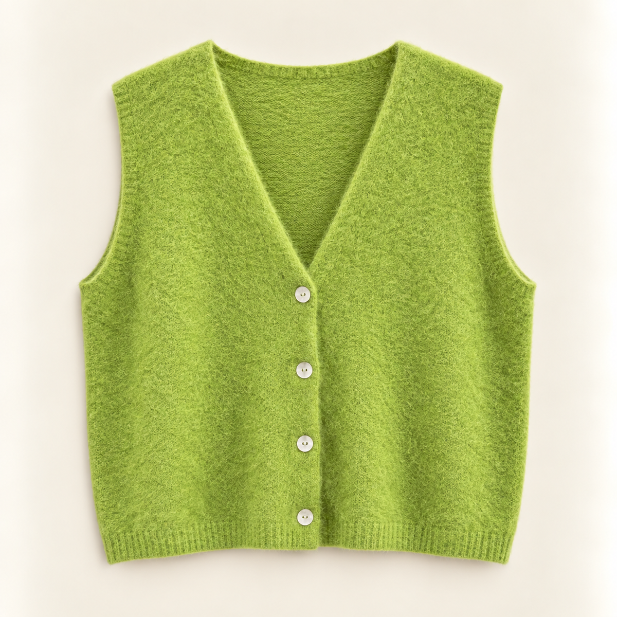 Angora Strickweste mit Knöpfen