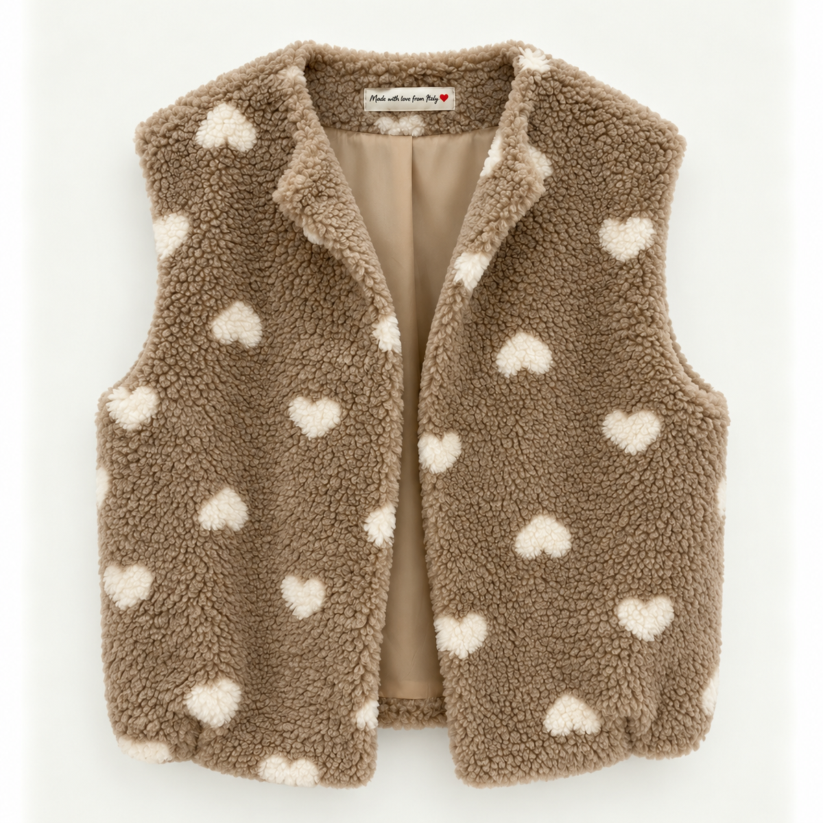 Teddyweste mit Herzmuster – Kuschelig & Trendy